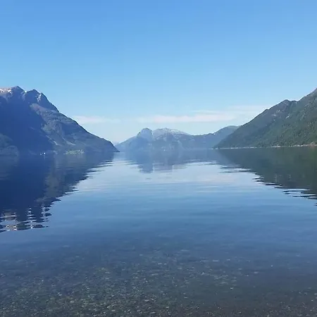 Unikt Og Romslig Hus Perfekt For Grupper 努尔菲尤尔埃德