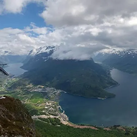 Unikt Og Romslig Hus Perfekt For Grupper Holiday home