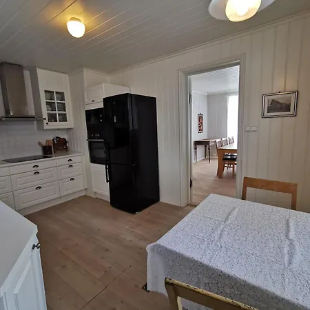 Unikt Og Romslig Hus Perfekt For Grupper 度假居