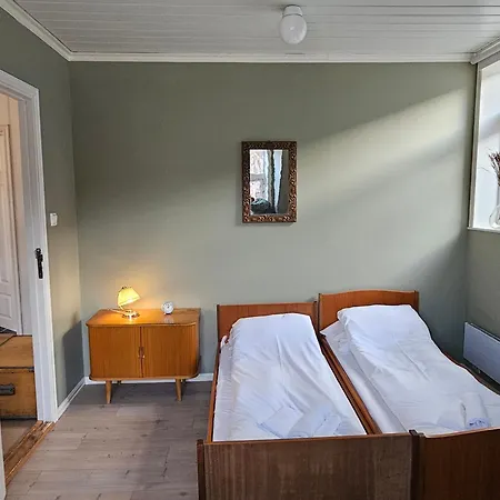 Unikt Og Romslig Hus Perfekt For Grupper Holiday home Nordfjordeid