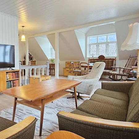 Unikt Og Romslig Hus Perfekt For Grupper *