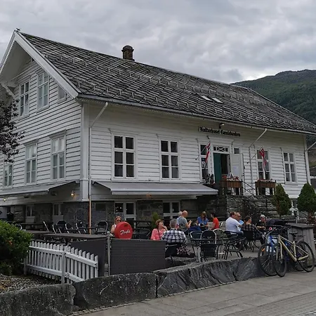 Unikt Og Romslig Hus Perfekt For Grupper * Nordfjordeid