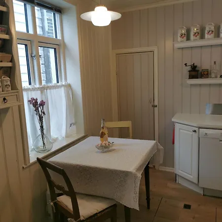 Holiday home Unikt Og Romslig Hus Perfekt For Grupper Nordfjordeid