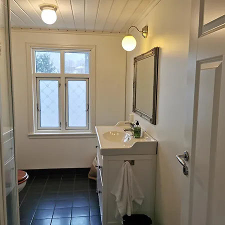 Unikt Og Romslig Hus Perfekt For Grupper