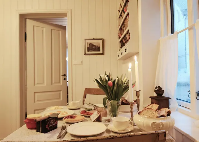 Unikt Og Romslig Hus Perfekt For Grupper Nyaraló *