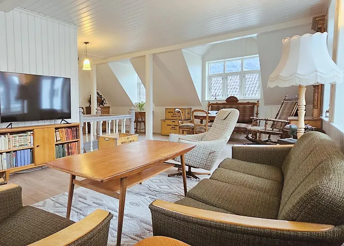 Unikt Og Romslig Hus Perfekt For Grupper *