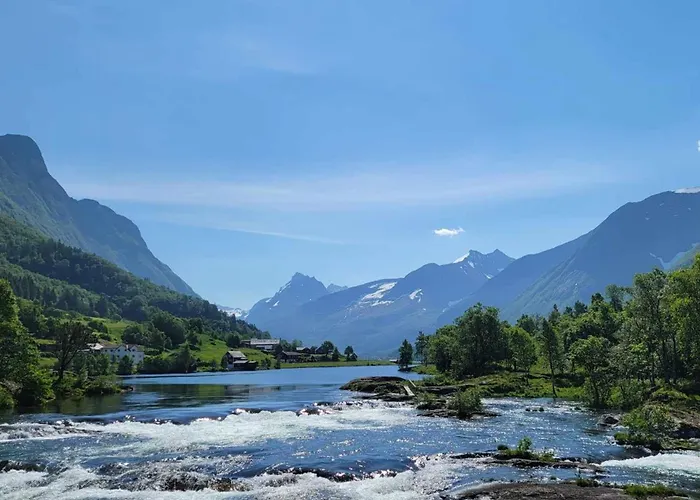 Nyaraló Unikt Og Romslig Hus Perfekt For Grupper