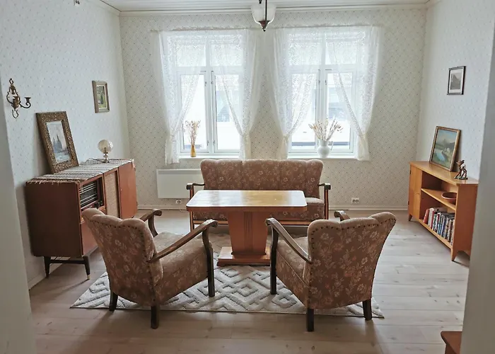 Nyaraló Unikt Og Romslig Hus Perfekt For Grupper