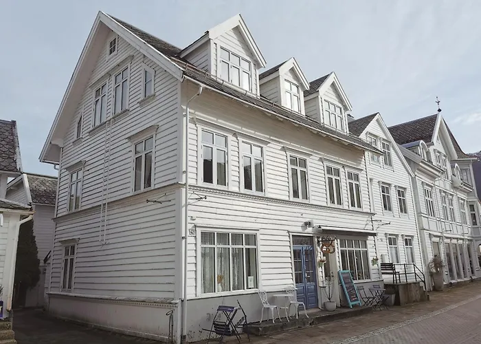 Nyaraló Unikt Og Romslig Hus Perfekt For Grupper Nordfjordeid