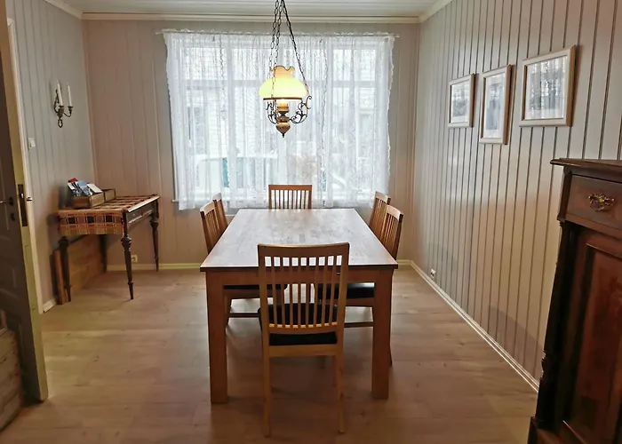 Nyaraló Unikt Og Romslig Hus Perfekt For Grupper