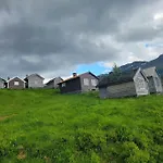 Unikt Og Romslig Hus Perfekt For Grupper Casa vacanze Nordfjordeid